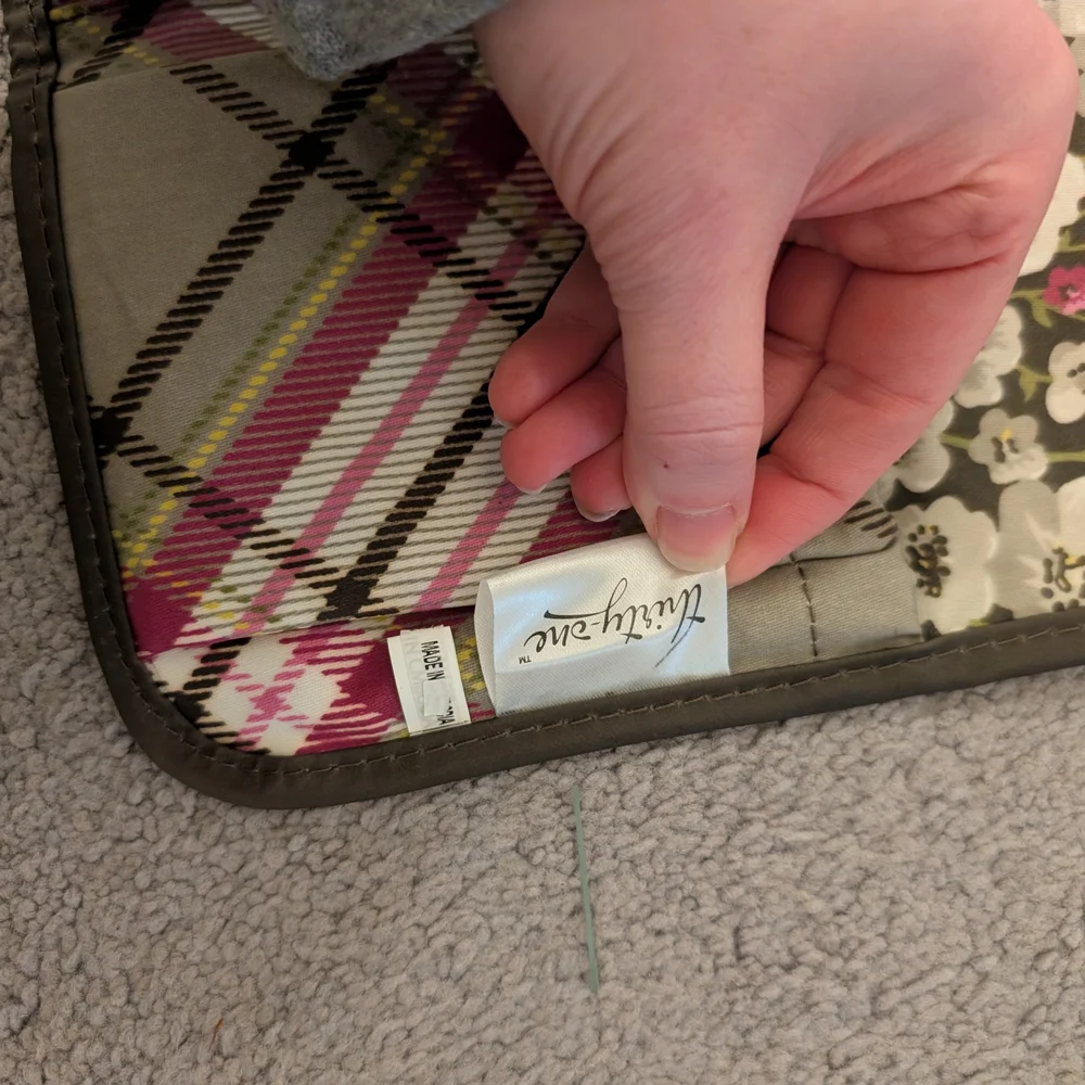 Thirty-One Brown Floral Envelope Trifold Notebook Holder